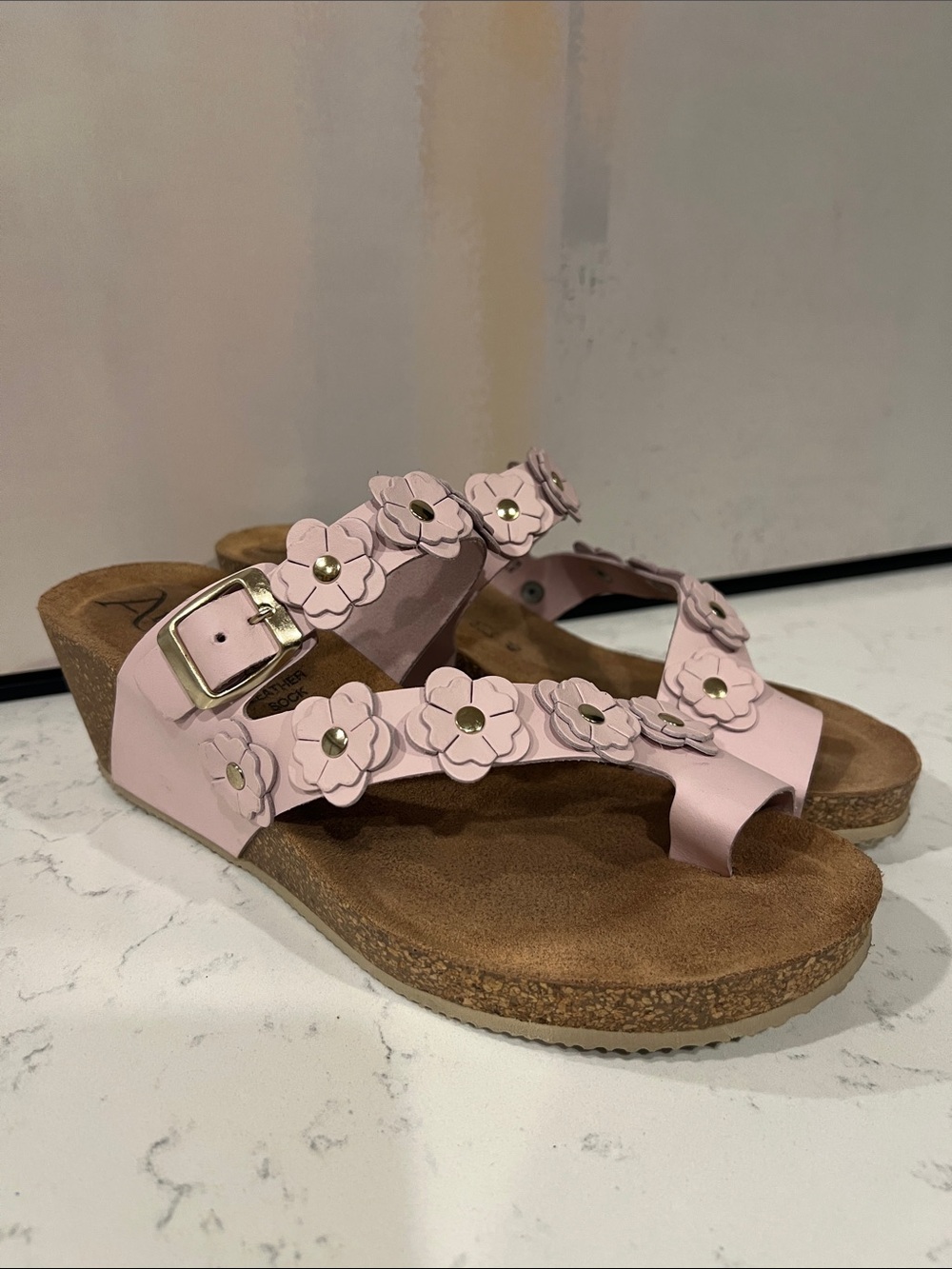 Autenti pink floral leather strap wedge sandals US size 9-9.5